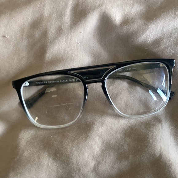 Modern reunion - Picture 3 of 15